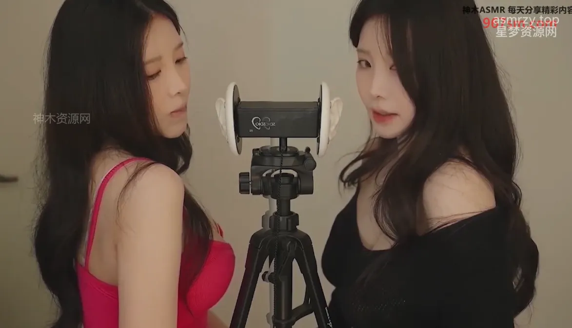 Yoonying 俱乐部里的前辈们 双人舔耳