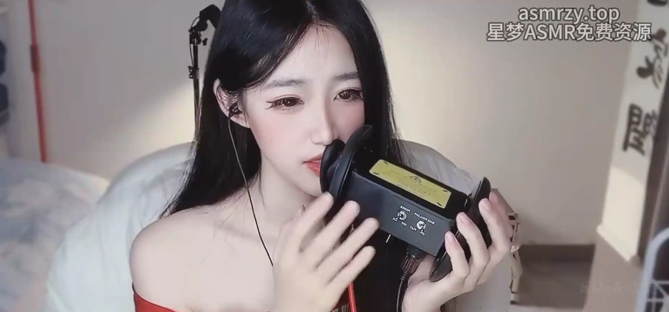 啵啵梨 玫瑰红裙舔耳口腔音