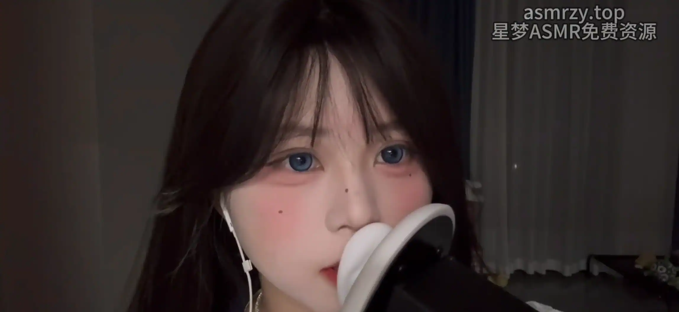 啵啵 水手服学妹舔耳