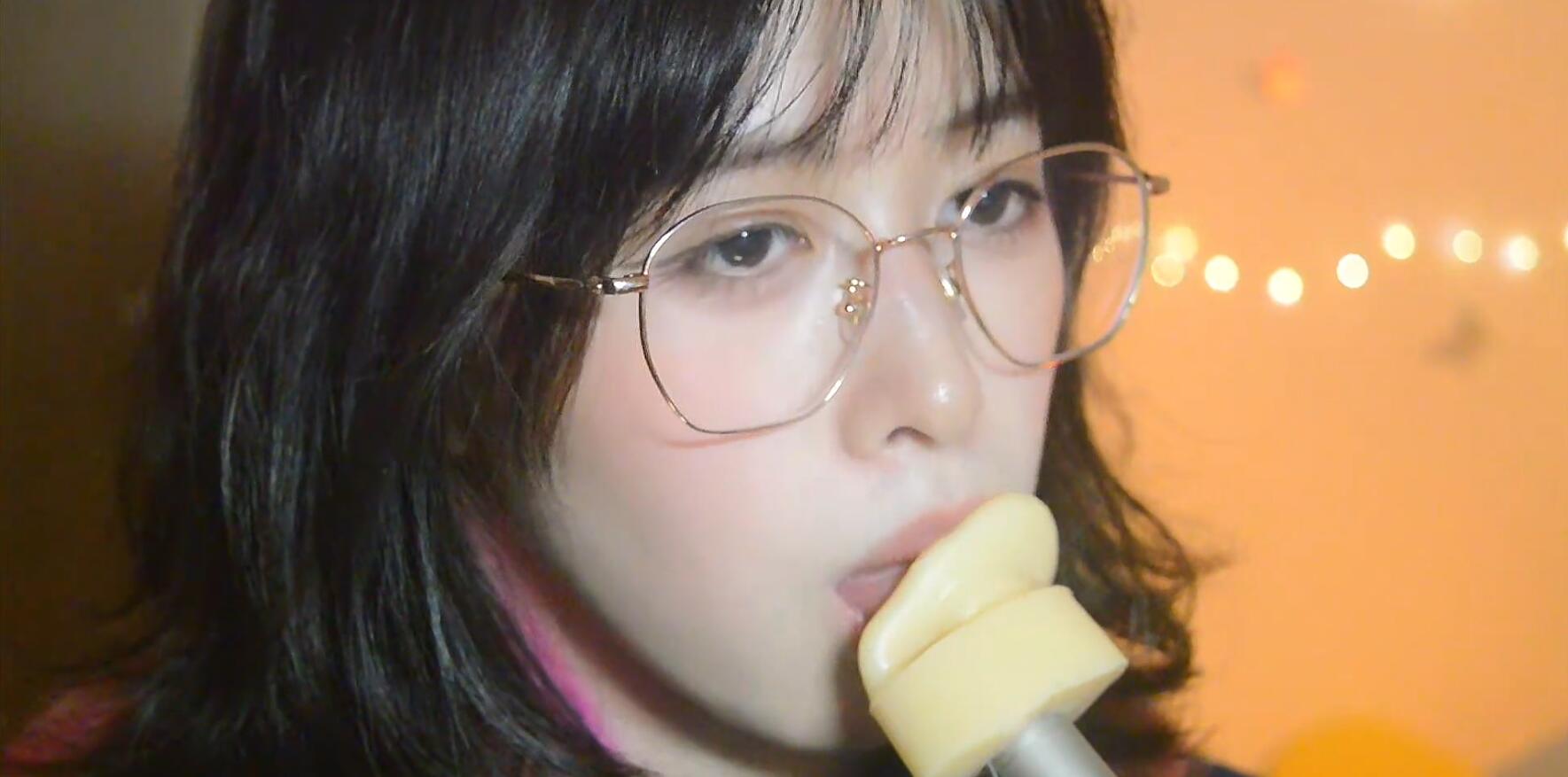 其实是椰子啦 硅胶耳咬耳弹舌