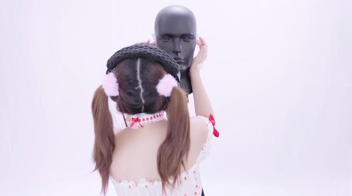 晓美 双马尾简约连衣裙妹妹羊毛棒掏耳