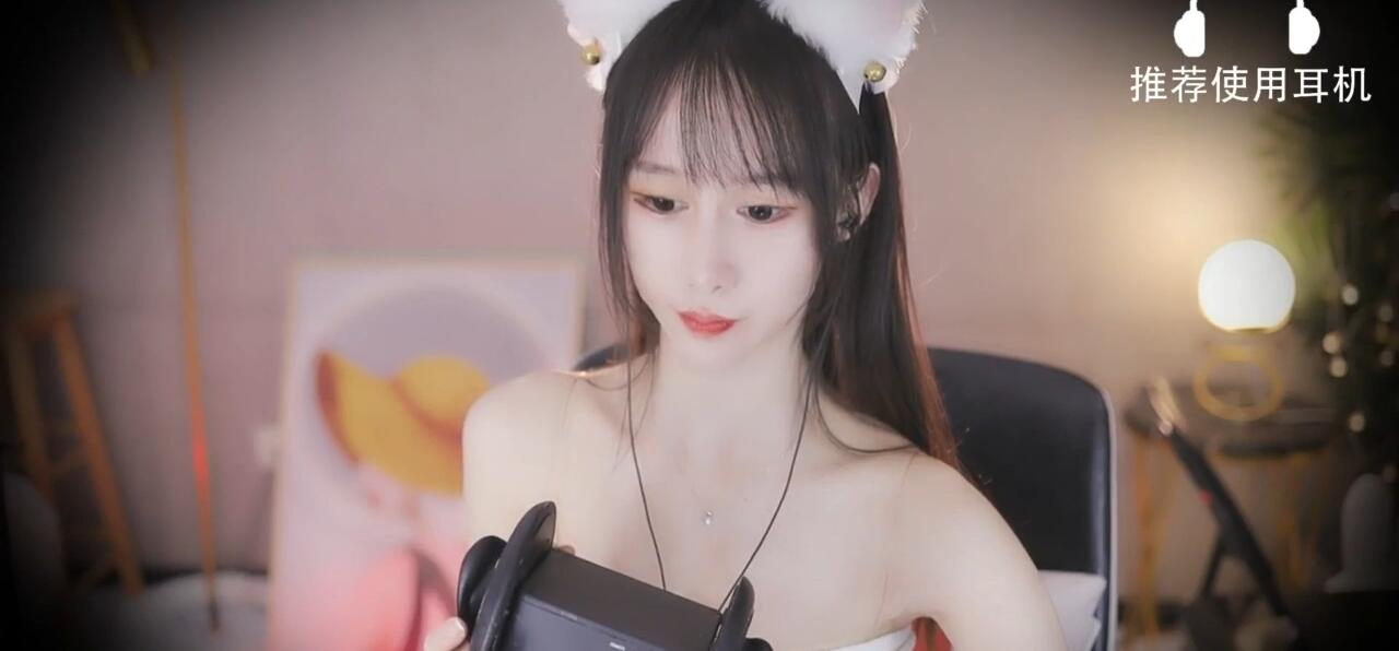 阿稀稀大魔王  兔子抹胸口腔音